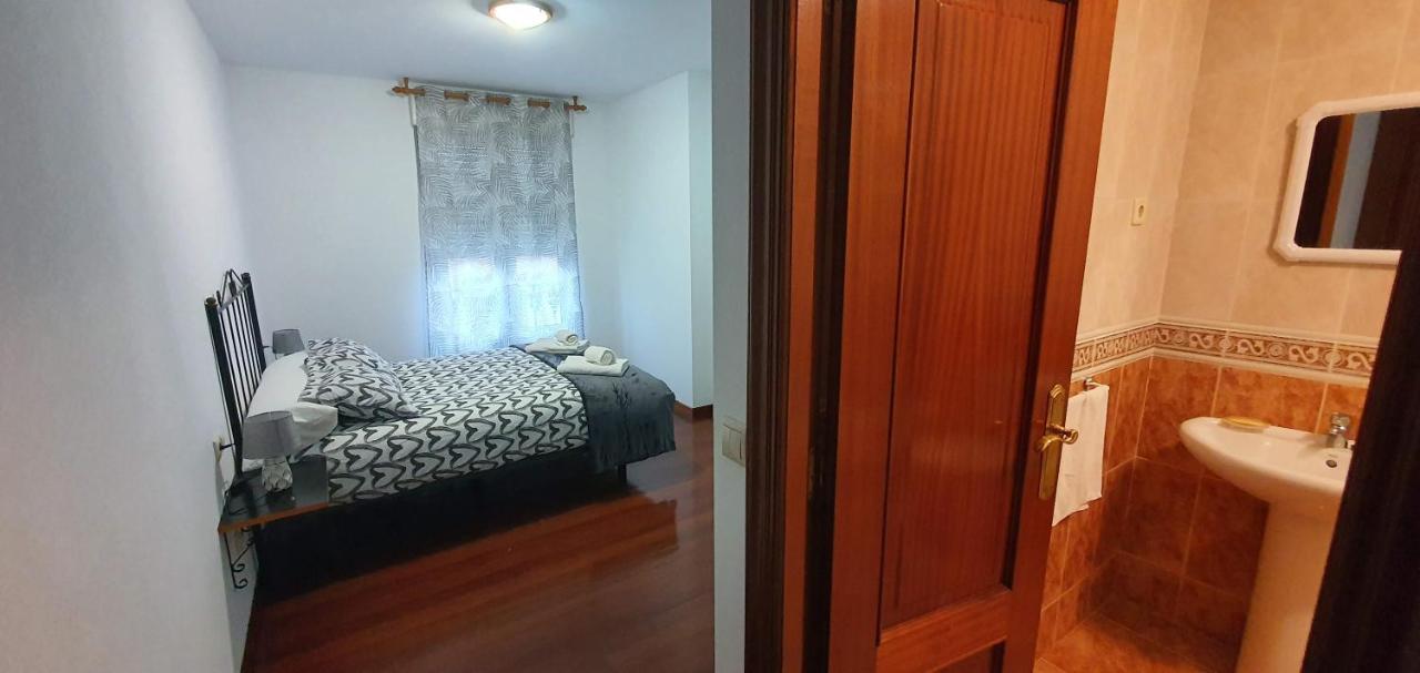 Piso Iria Apartment Cee Bagian luar foto